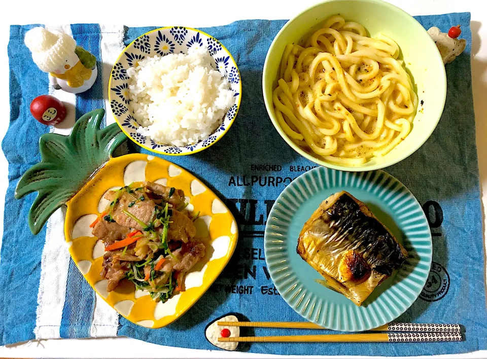 Snapdishの料理写真:釜玉うどん、鯖の塩焼き、豚肉と豆苗のごま味噌ダレ焼き|syamさん