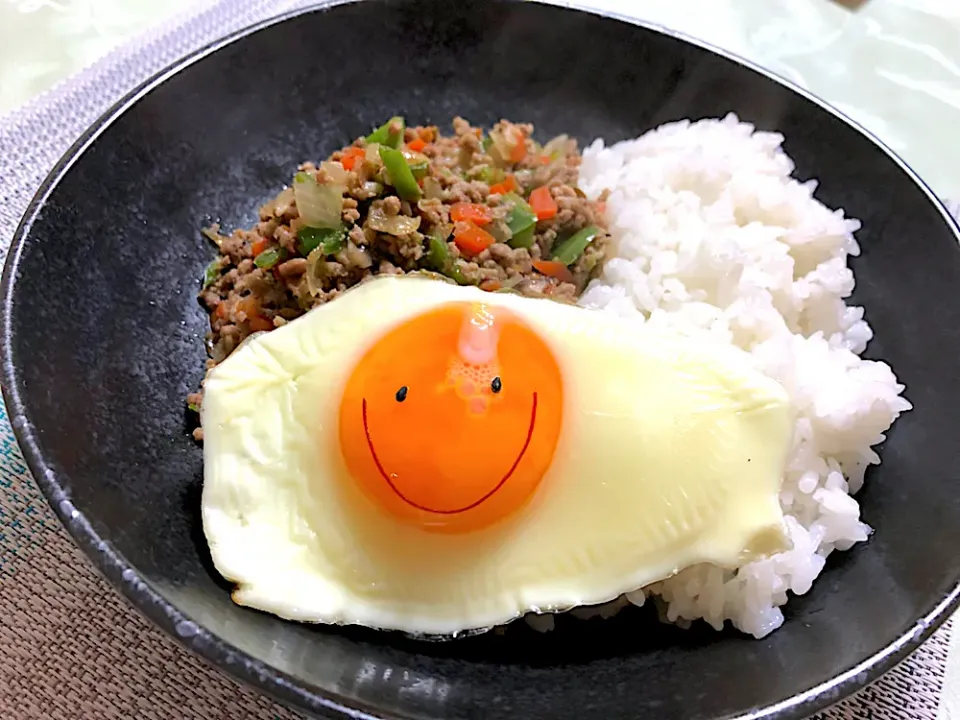 Snapdishの料理写真:ガパオライス🍛|ぽっちさん