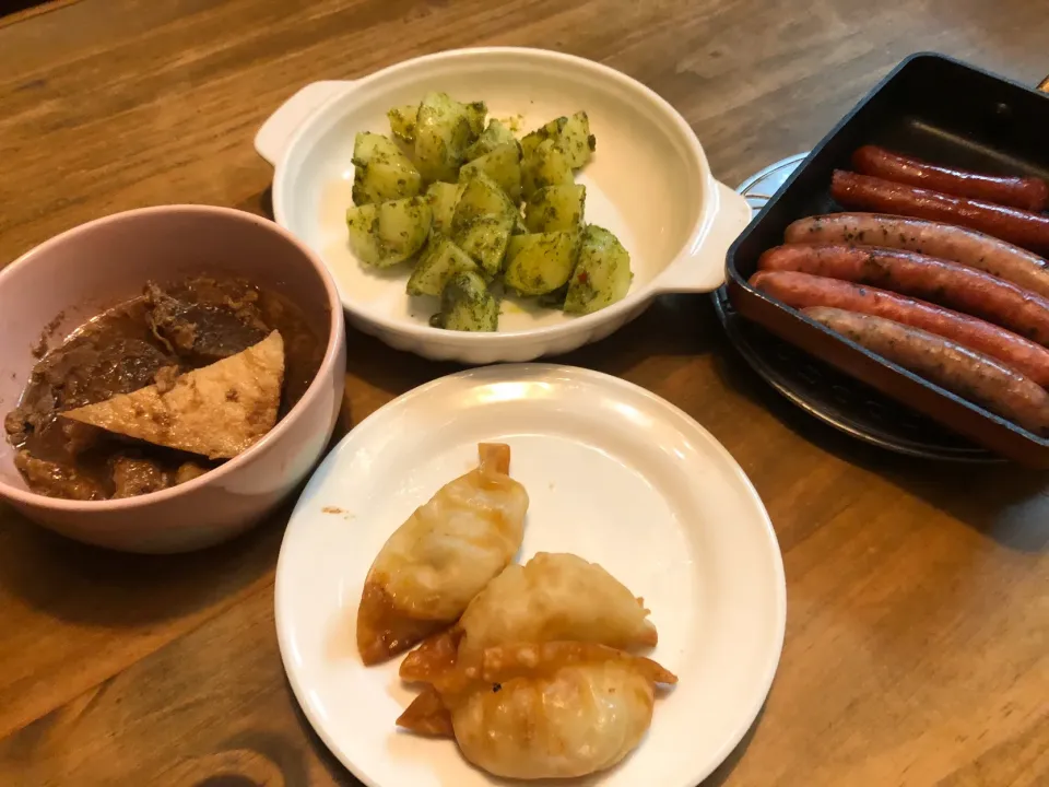 ウインナーソーセージ・ポテトバジルソース・大根と豚肉の味噌煮・パリパリポテト|mayuyuさん