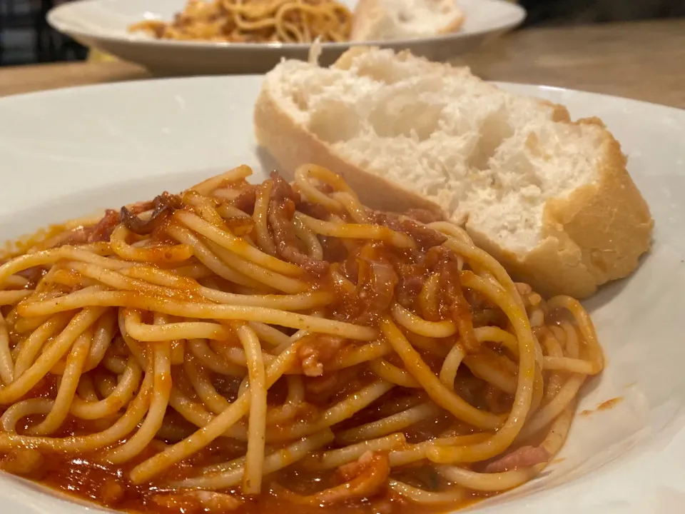 トマトとベーコンのスパゲティ🍝|女神さん