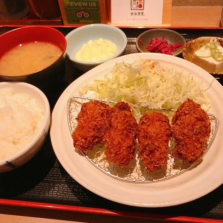 牡蠣フライ定食🦪🦪🦪🦪|ちゃみこさん