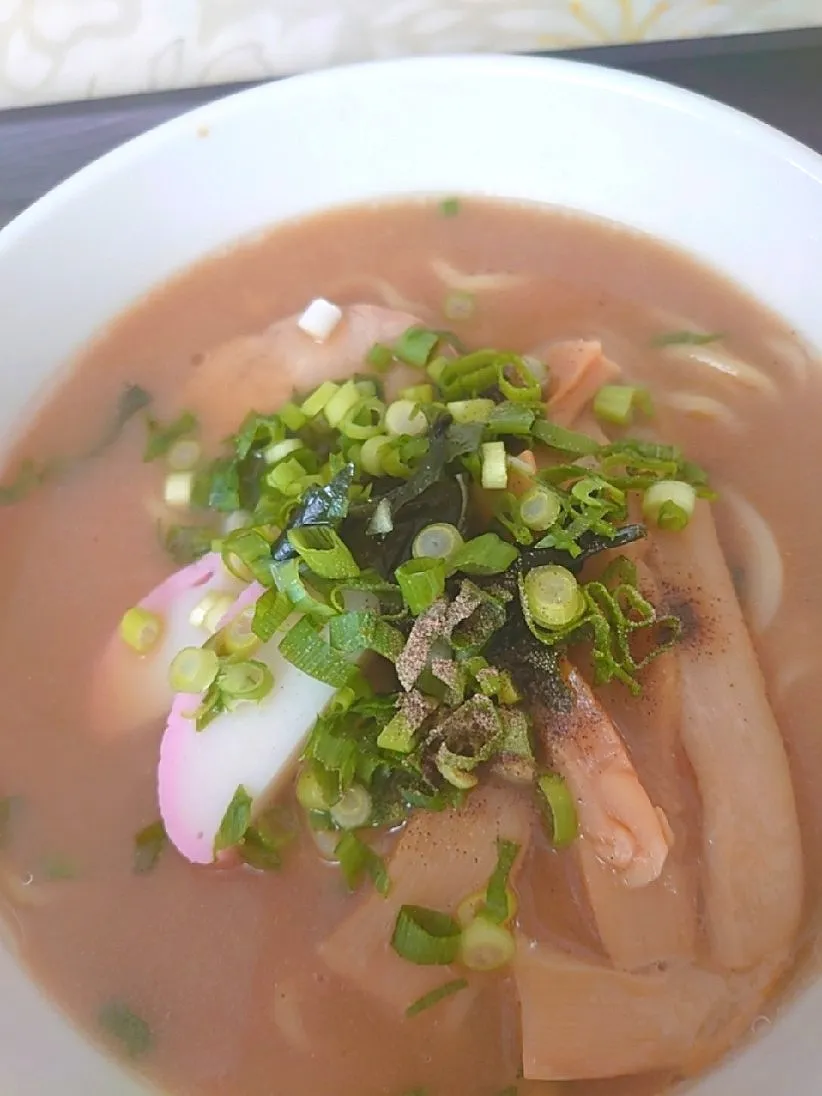 とんこつしょうゆラーメン🍜
トッピングは少なめ|🍒ふみりん🍒さん