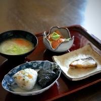 実家で母にご飯