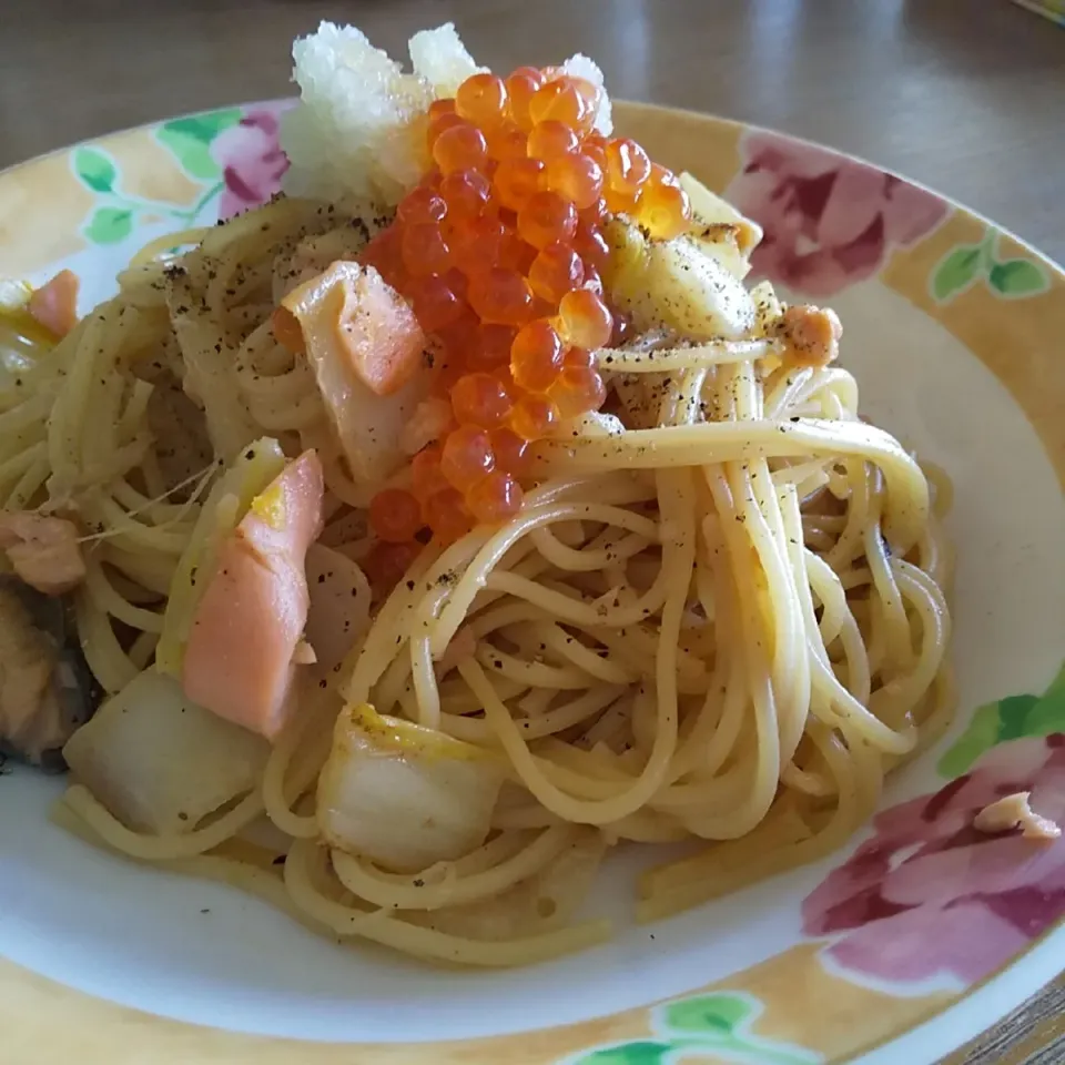 Snapdishの料理写真:鮭とイクラの親子クリームパスタ|まきごろうさん