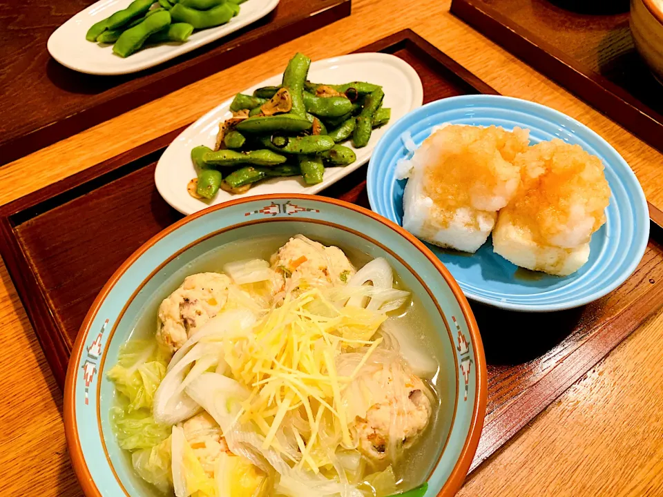 我が家の晩ごはん🍚揚げ餅おろし、鶏肉団子スープ、枝豆のペペロンチーノ|いちごさん