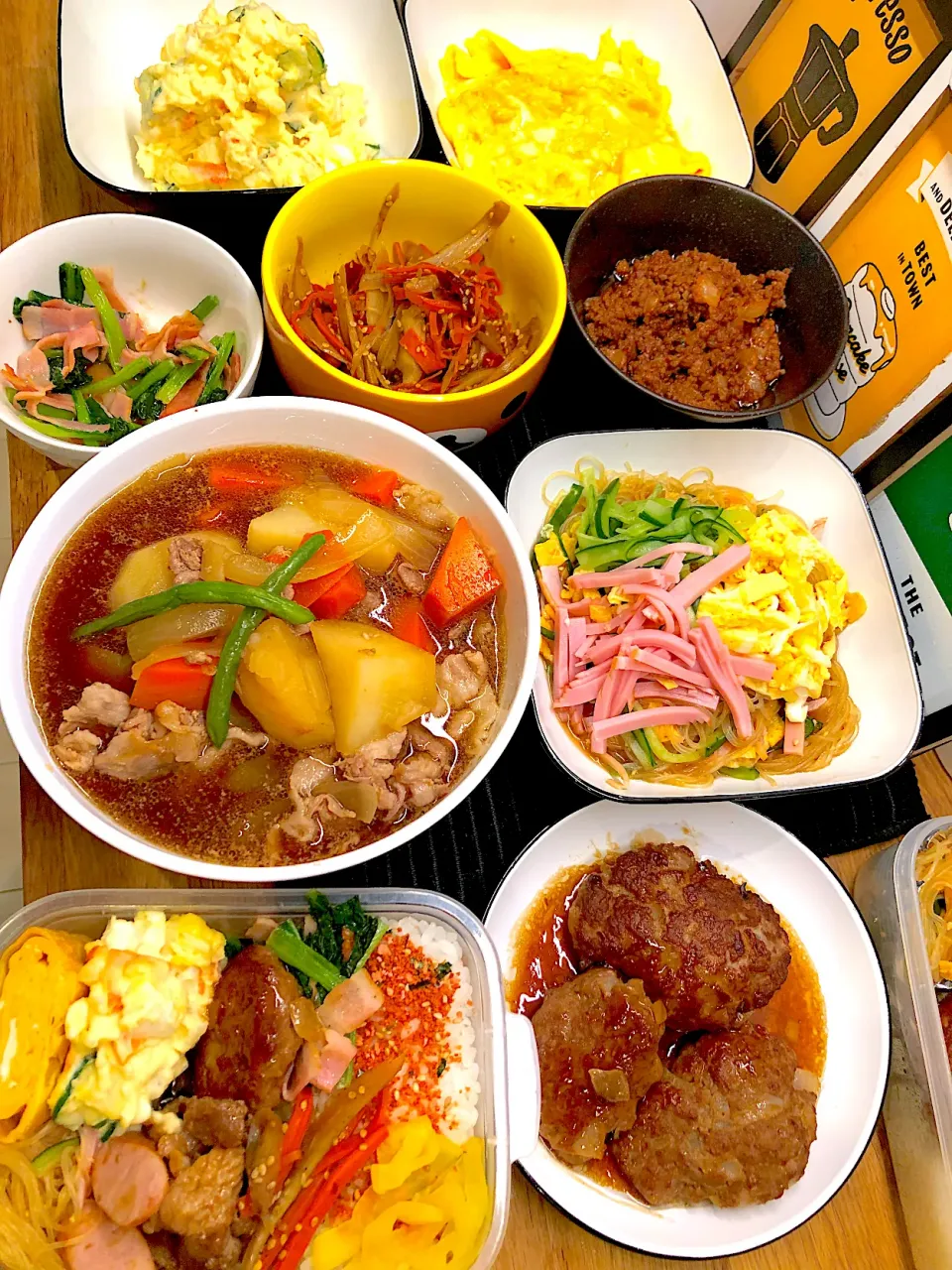 肉じゃが　春雨サラダ　オムレツ　和風ハンバーグ　きんぴら|湊叶ママさん