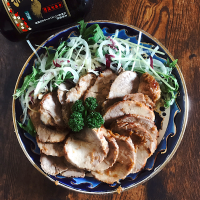 ボンバーさんの料理 焼きブヒィ ブヒィ👋🐷🎵で晩ご飯&晩酌🍻