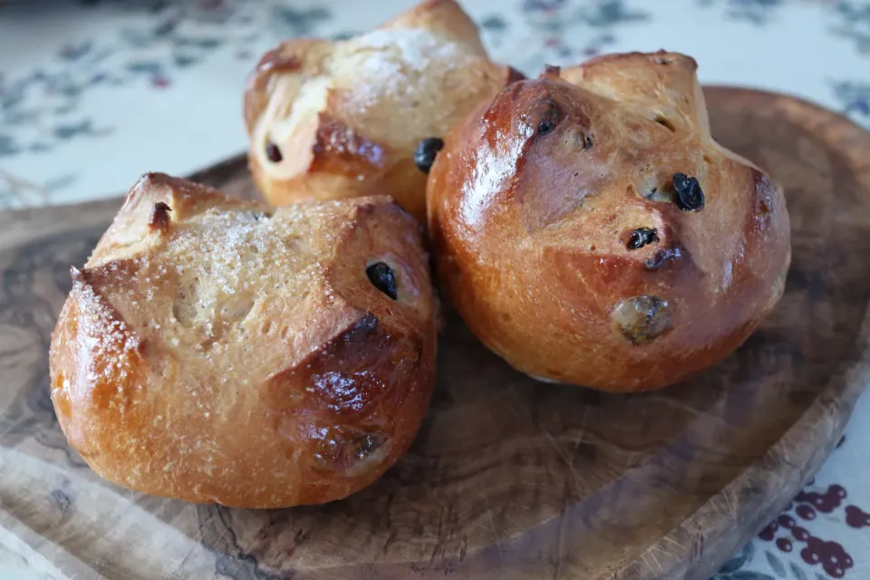 Brioche nouvelle an   カネル風味のカランツ入りブリオッシュ|cumin‘sさん