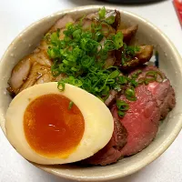 Snapdishの料理写真:ご飯が進む！！サイコーかよ丼🐮🐷|かづさん