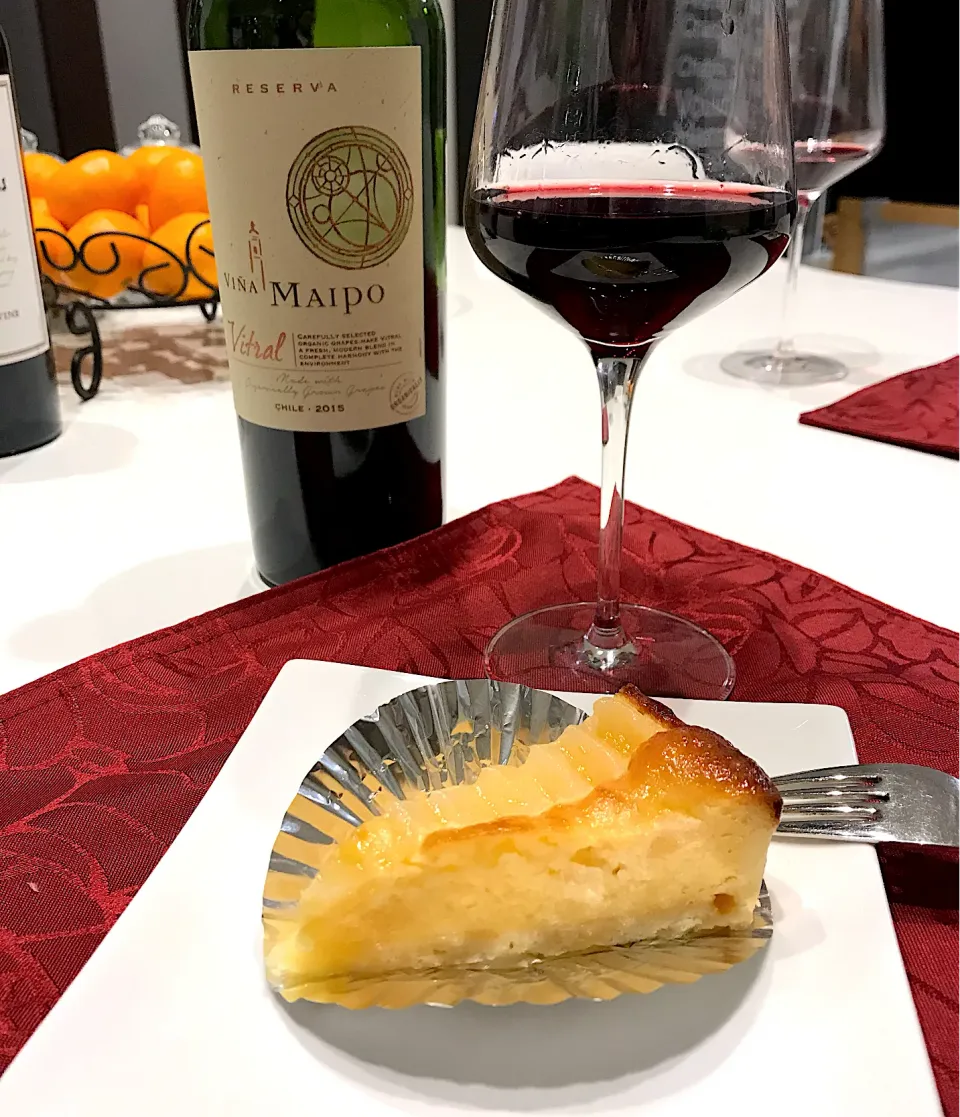 Snapdishの料理写真:洋梨のタルト🥧➰🍷で😋|ナムナムさん