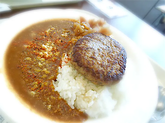 Snapdishの料理写真:スキー場で キーマハンバーグカレー|Takeshi  Nagakiさん