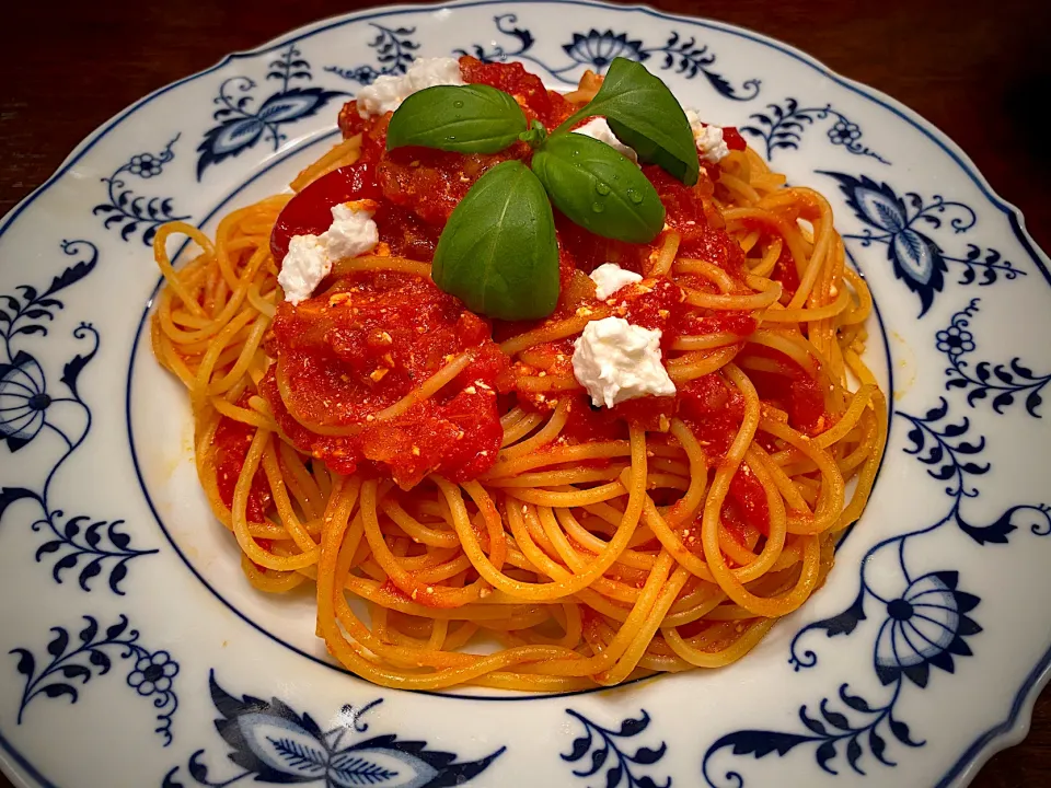 手作りリコッタチーズとトマトソースのスパゲティ|hidekoさん