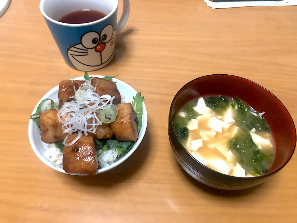 マグロの照り焼き丼とあおさのお味噌汁|黒蜜きなこさん