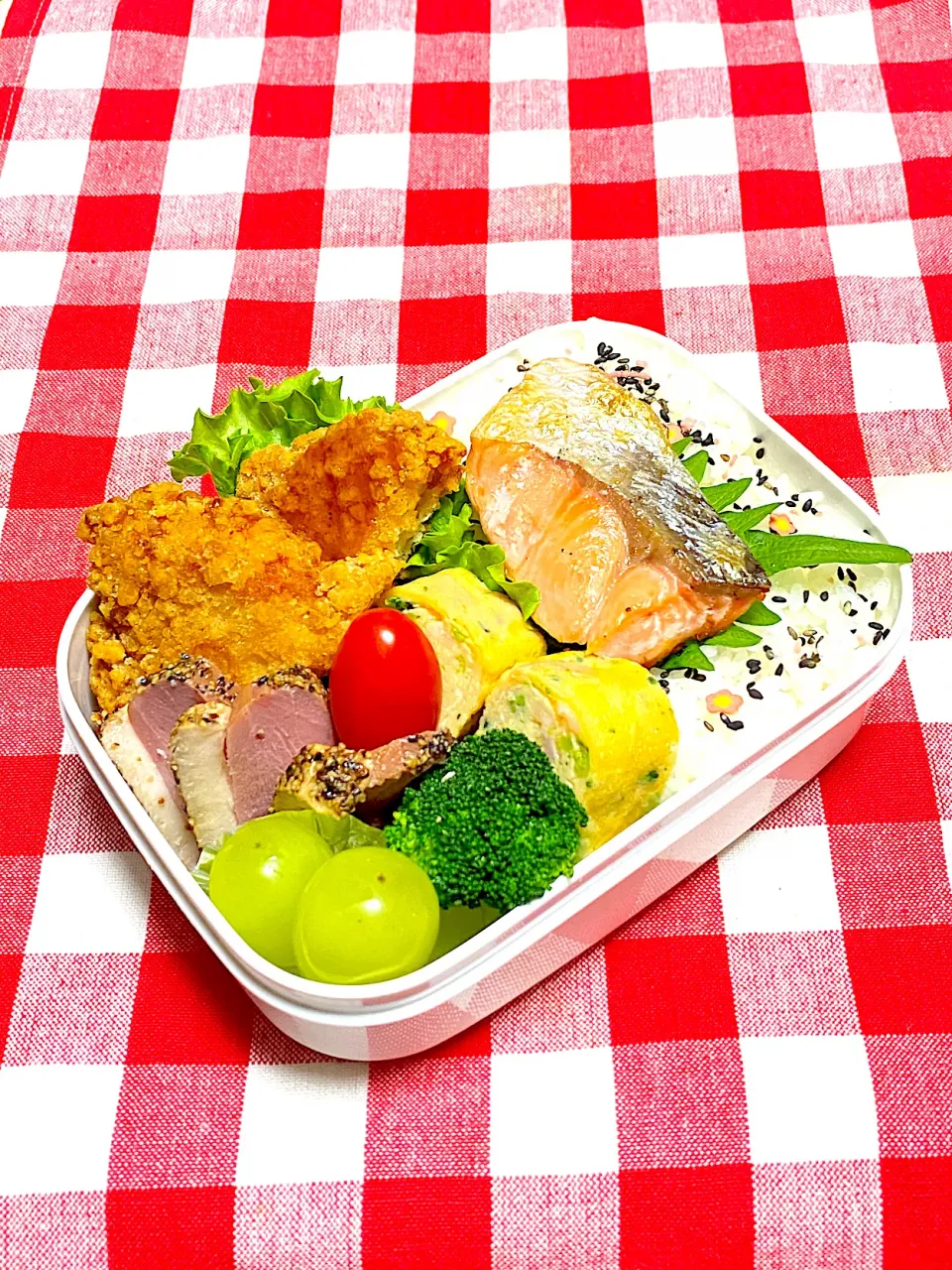 息子のお弁当(りく､フライドチキン的な唐揚げ😁)|かあたんさん