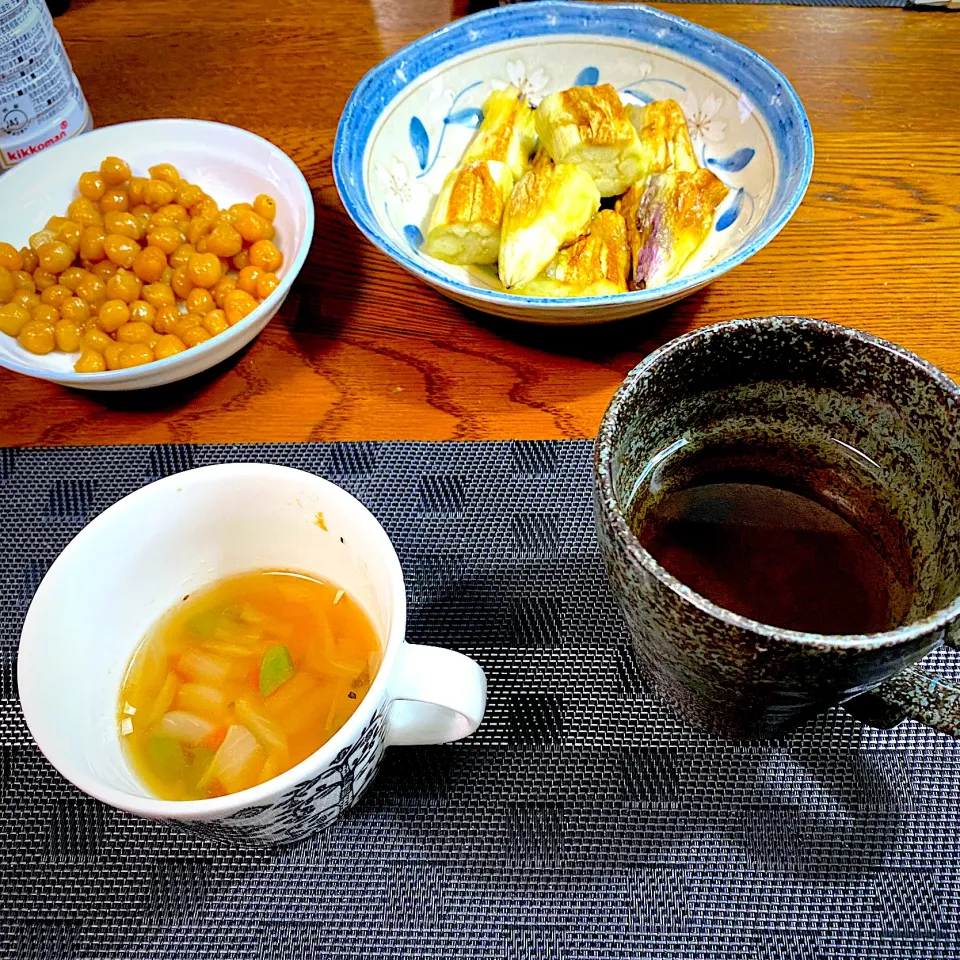 13日の晩ごはん  焼きナス、野菜スープ、ひよこ豆甘煮|yakinasuさん