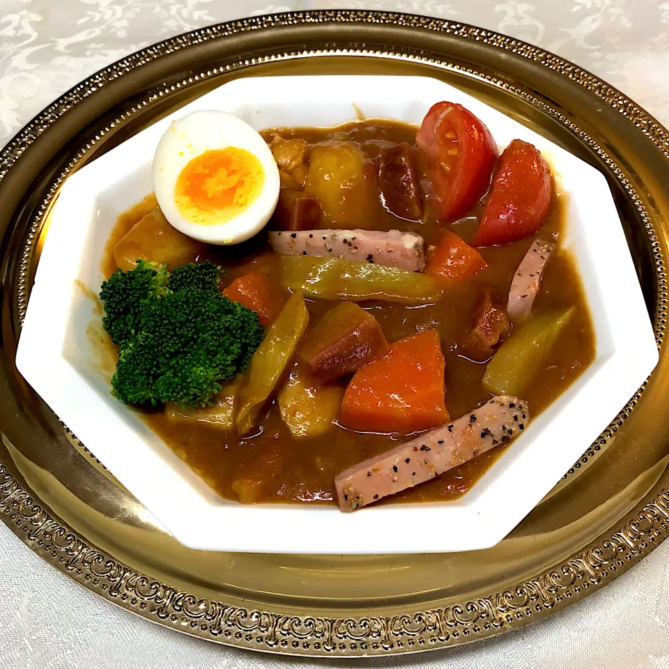 Snapdishの料理写真:ブロッコリー🥦トマト🍅　シチュー🍲|henryさん