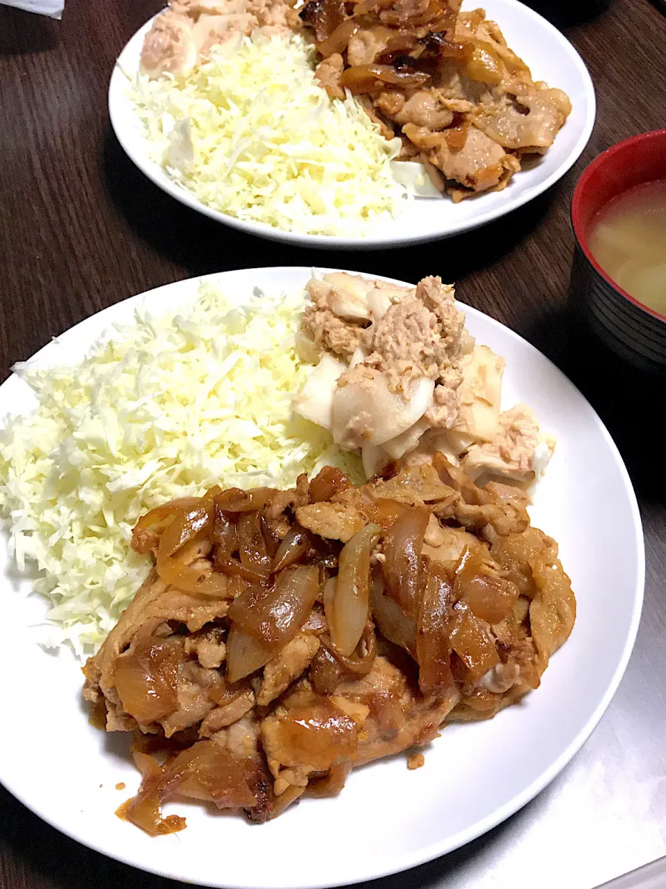 Snapdishの料理写真:#豚肉の生姜焼き  #かぶとツナのサラダ|𝕜𝕪𝟙𝟘𝟚𝟘𝟙𝟠さん