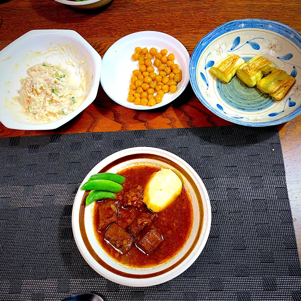 Snapdishの料理写真:ビーフシチュー、ポテトサラダ、焼きナス、ひよこ豆甘煮|yakinasuさん