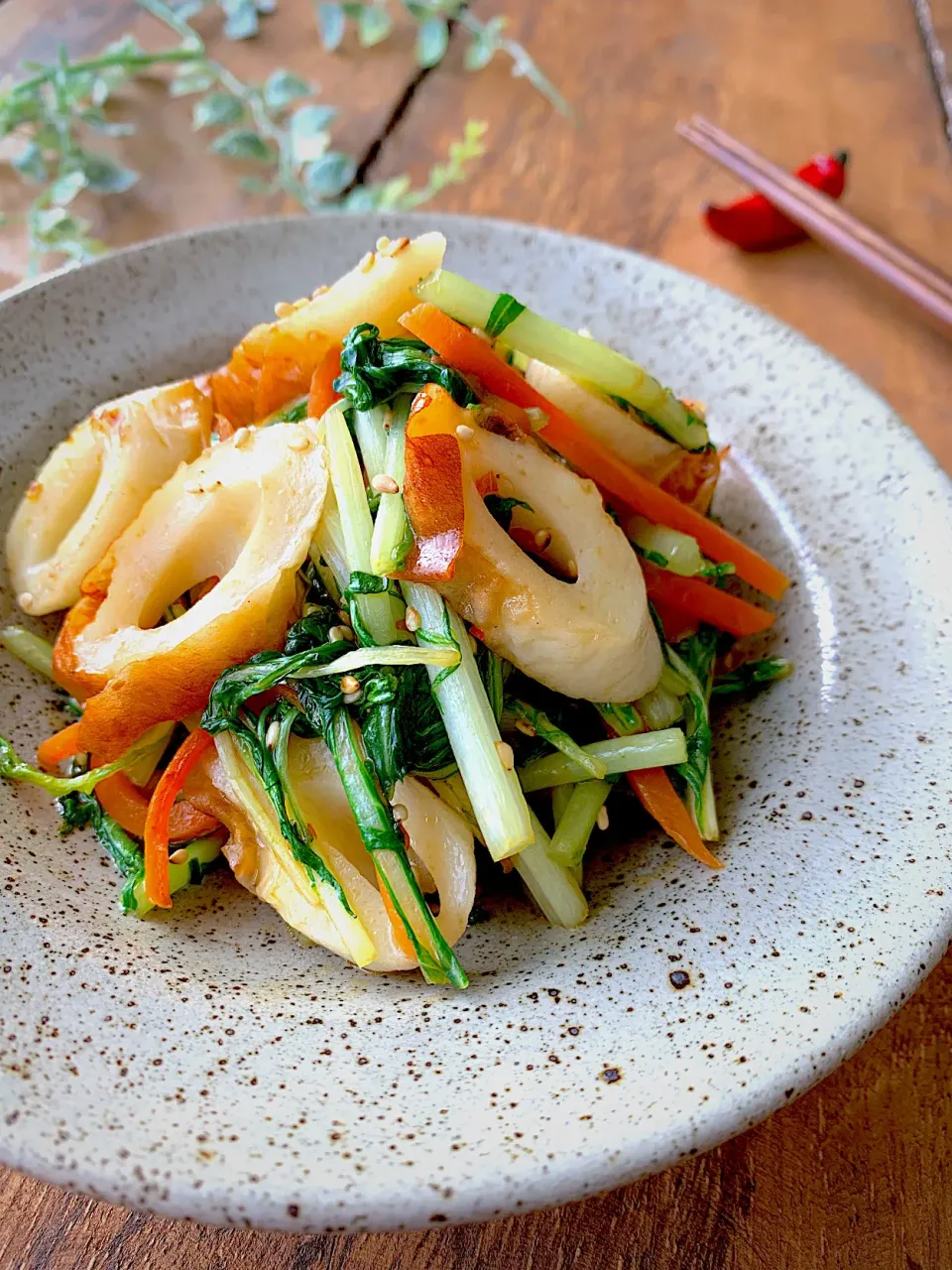 即席おかず！水菜とちくわの中華炒め|呑兵衛料理家 おねこさん