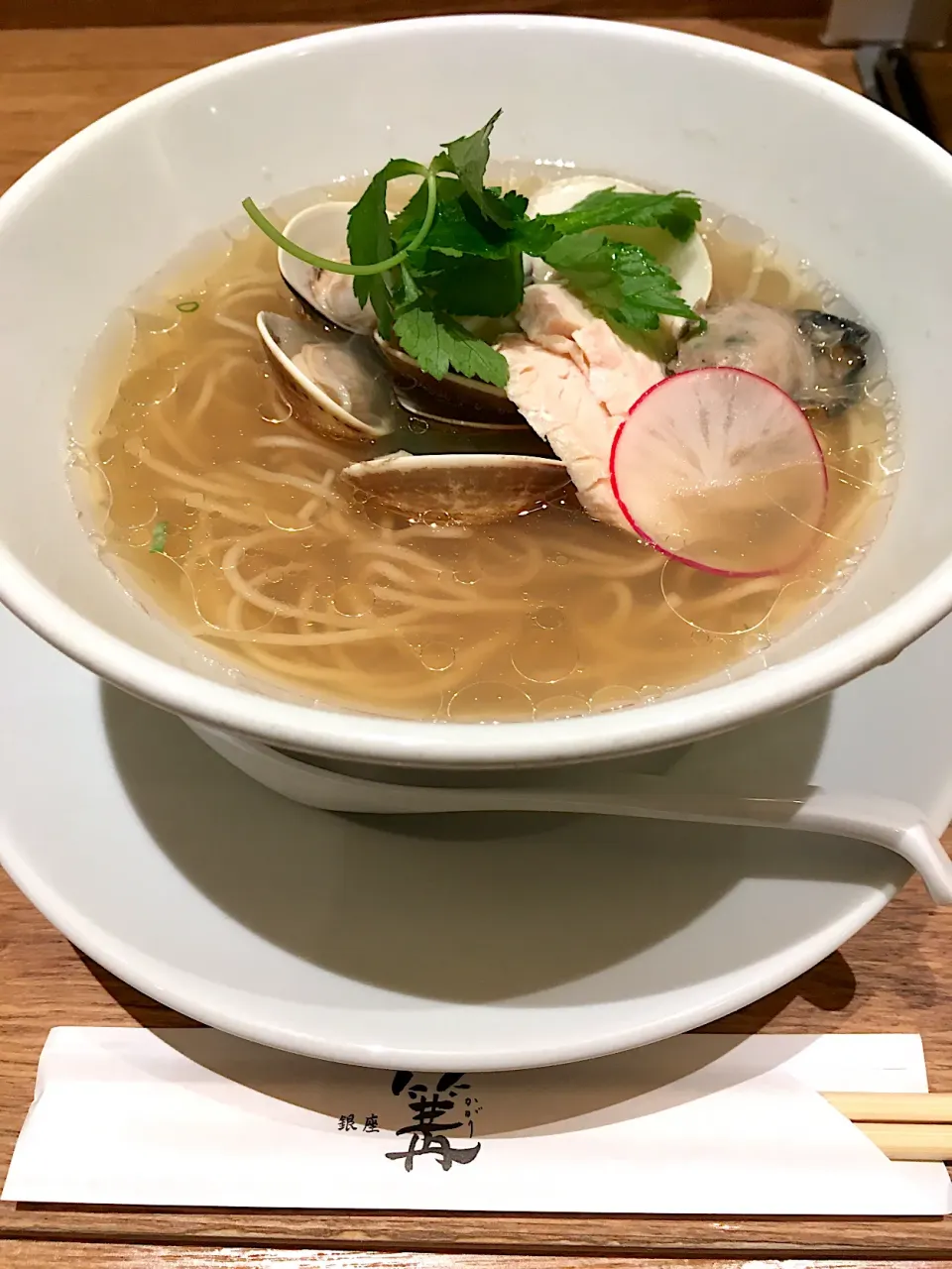 ルクア大阪　銀座　篝　蛤と牡蠣のラーメン|どんちゃんさん