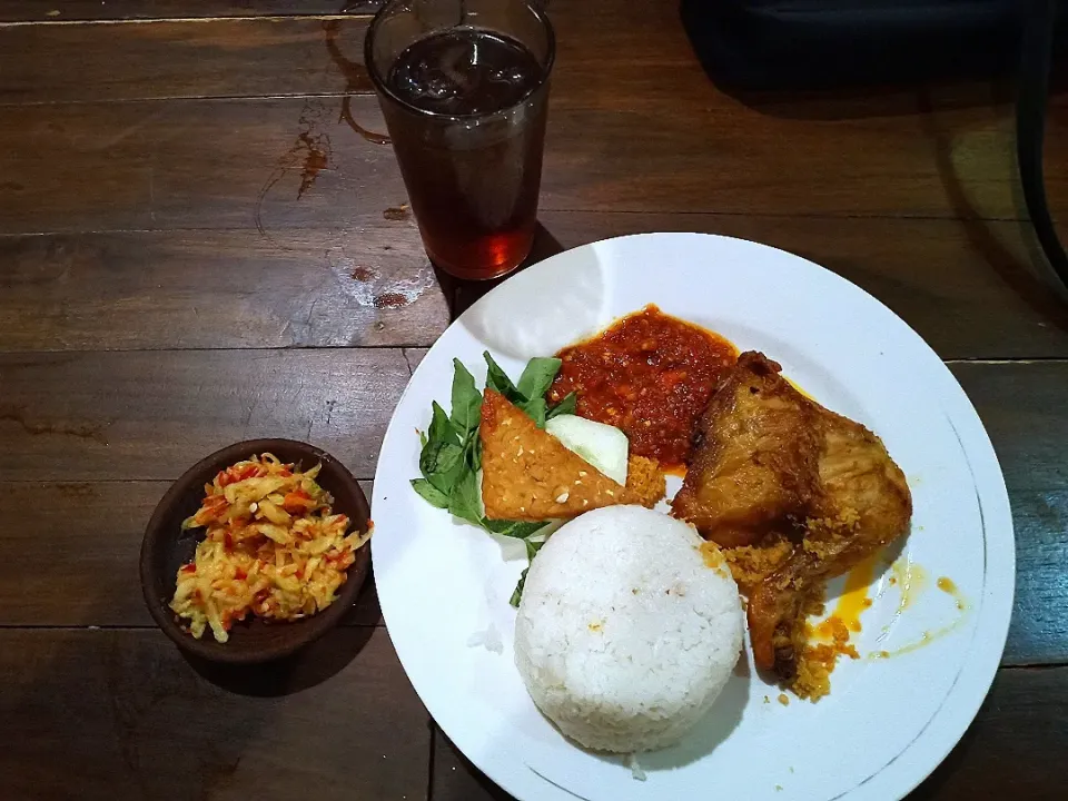 Snapdishの料理写真:BEBEK BAPER PONOROGO|Isyachquilla Ekyaさん