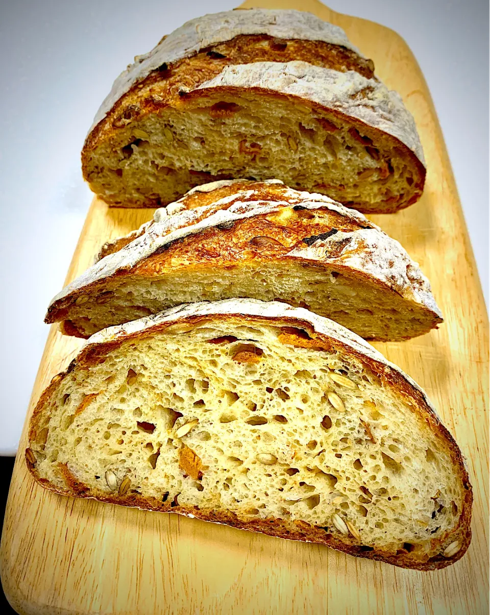 Cut end of the Sourdough Cardamom Bread|gonbenさん