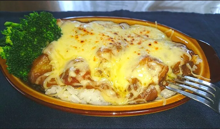 Snapdishの料理写真:3日前のカレー🍛リメイク

   カレードリア🥄
 
 やっと食べきった😁|びせんさん