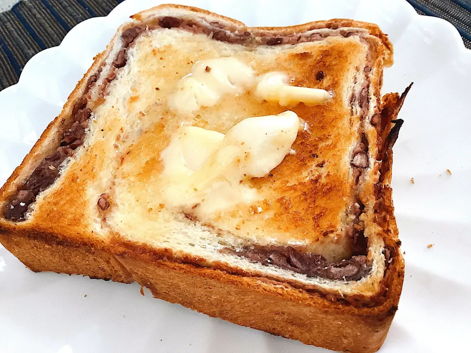 トミーズさんのアン食パン🍞😻|アライさんさん