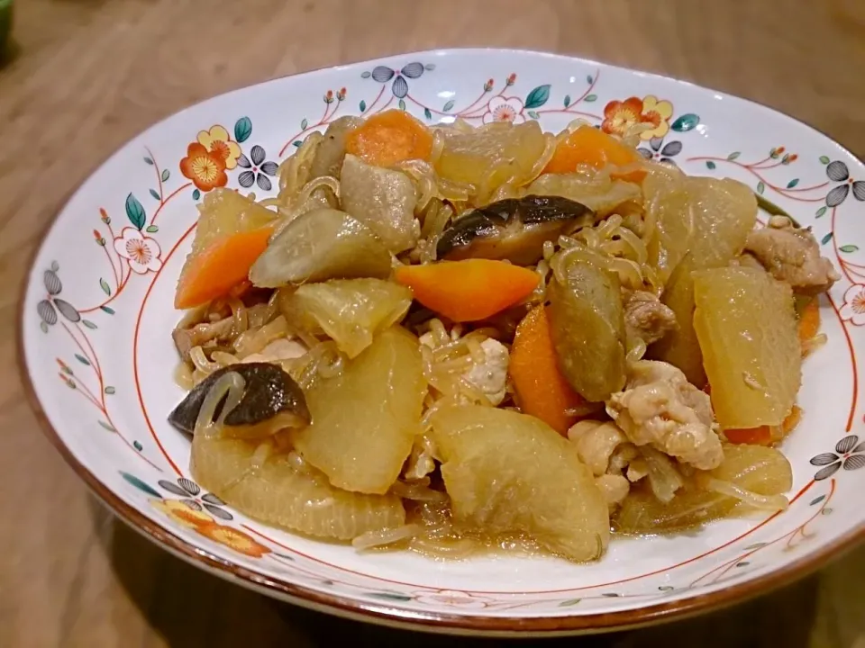 鶏と根菜の煮物|古尾谷りかこさん