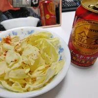 夜ご飯前😂
キャベツでひとり乾杯😂|かおさん