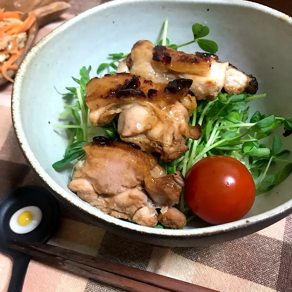 Snapdishの料理写真:照り焼きチキン丼|あさかさん