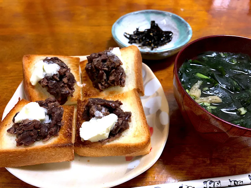 あんバタートーストで朝ごはん🎶|さんだーさん