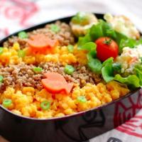 そぼろごはん
竹輪の磯辺揚げ
ポテトサラダ

多目に作ったので
私の分も作りました☺️