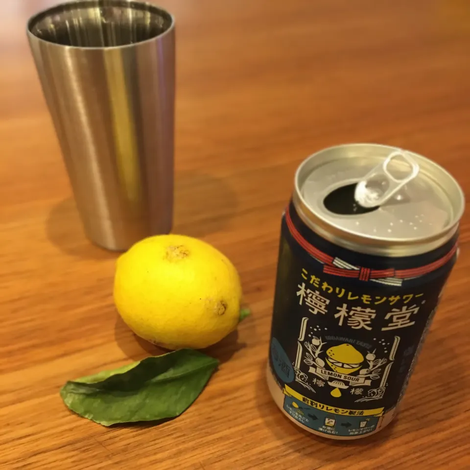 Snapdishの料理写真:檸檬堂🍋と庭採れレモン|くろあおさん