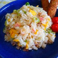 🍴子供達大好きっ💕
　ベーコンレタスチャーハン😋