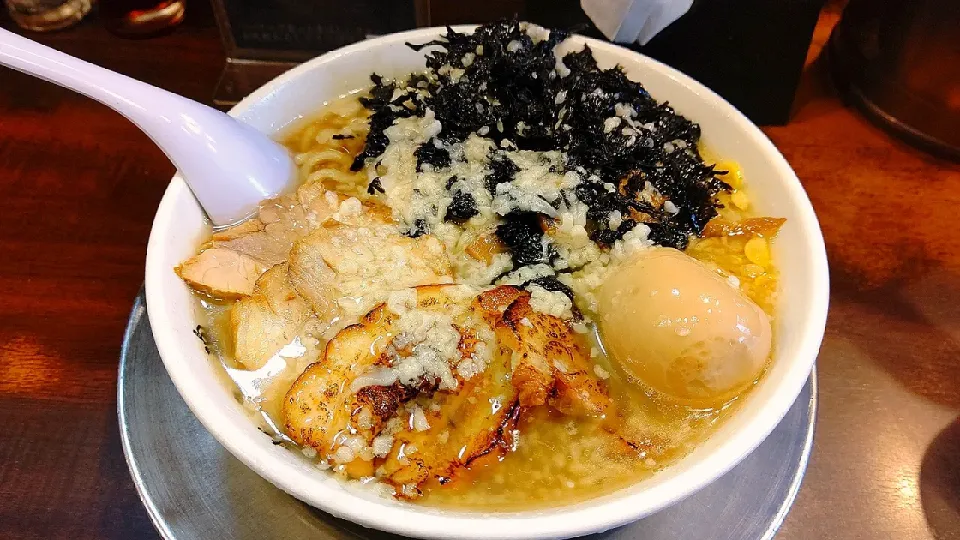 外食🍜　燕三条系背脂煮干しラーメン　特製中華そば|Gauche Suzukiさん