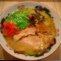 豚骨ラーメン(基山亭)580円