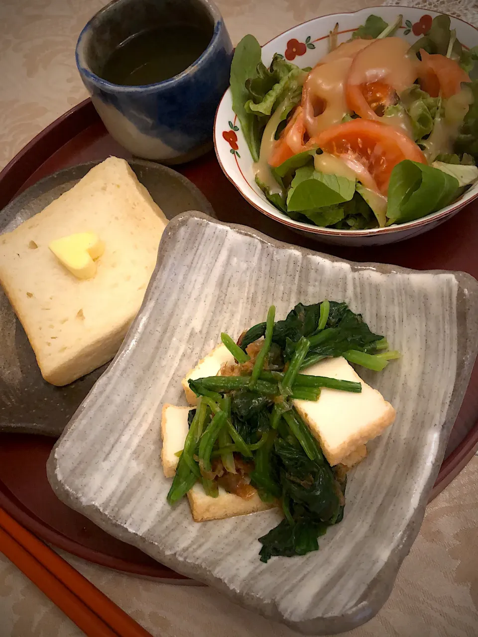 パンで晩御飯😌|もこさん