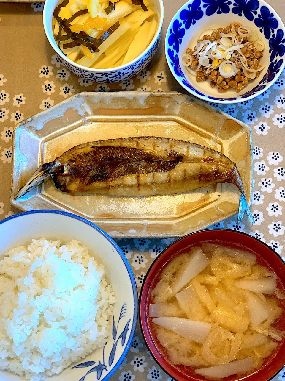 あさごはんは秋刀魚の干物定食|えのさん