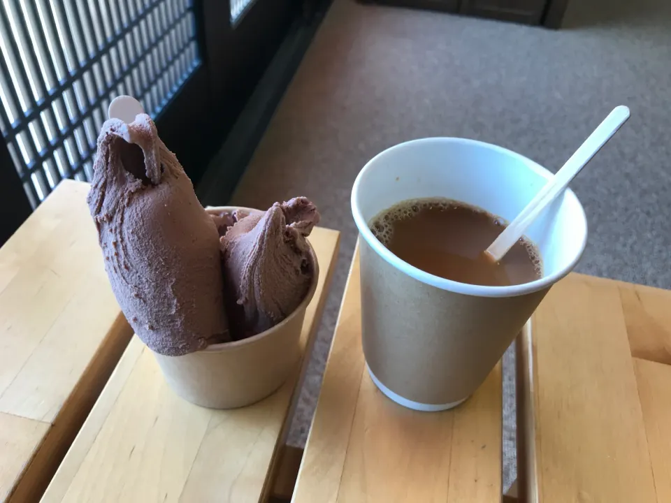 ジェラートとコーヒー|手品先輩さん