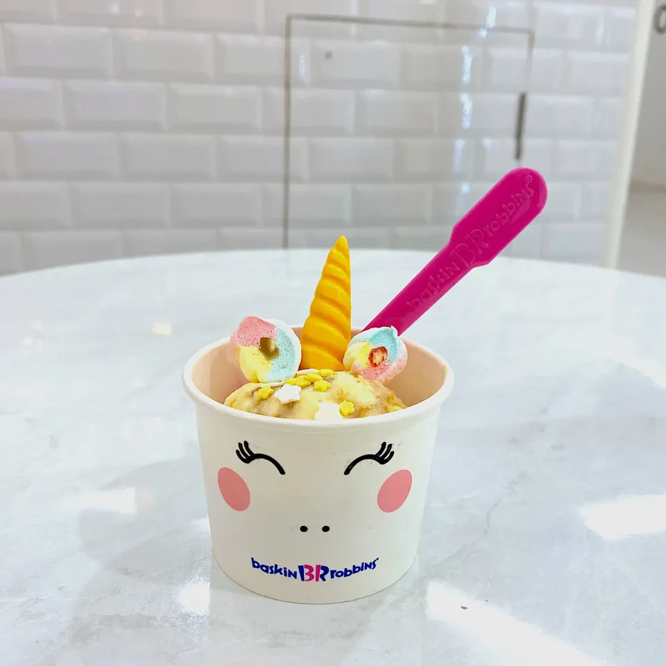 unicorn sundae|KarthcArd Chomthisaさん