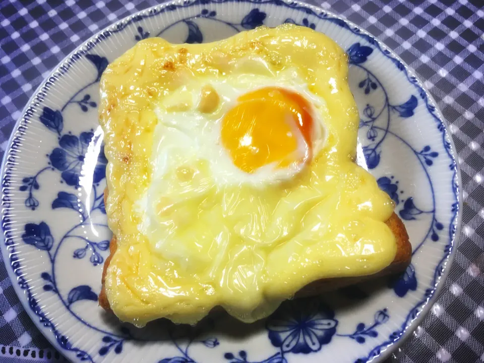 Snapdishの料理写真:マヨたまトースト|cocoaさん