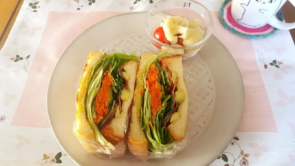 日曜日のブランチ🍞|ヒロコさん