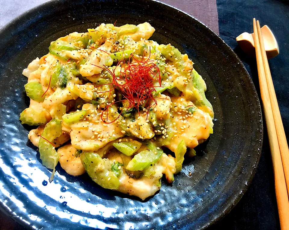 シャキシャキセロリと鶏胸肉の味噌ニンニク炒め|咲きちゃんさん