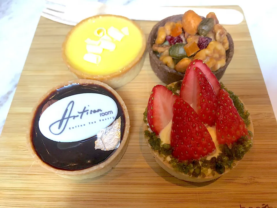 Artisanal assorted mini tart|Sky Blueさん