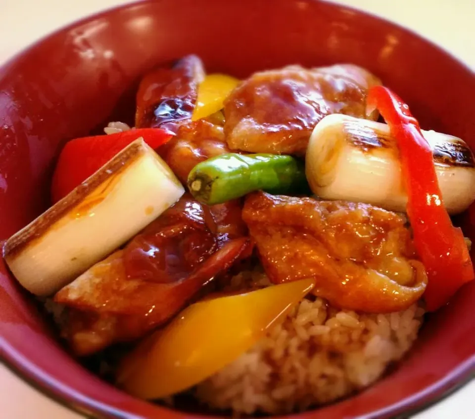 Snapdishの料理写真:ほんじつのまかない・焼鳥丼|のも💛さん