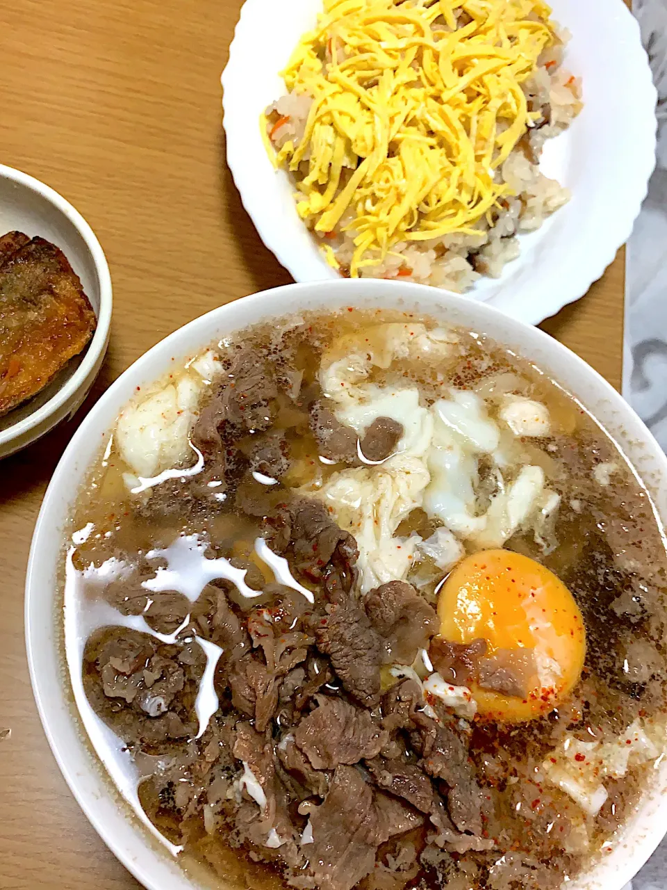 Snapdishの料理写真:即席ちらし寿司 肉うどん|爰音さん