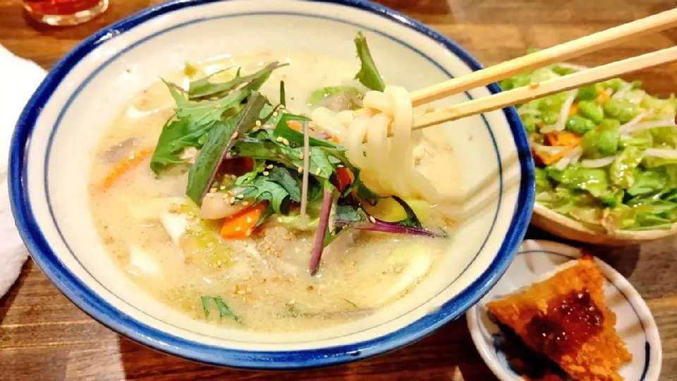 賄い飯🍜胡麻豆乳うどん……等|Gauche Suzukiさん