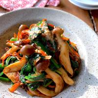 もう1品に！焦がシメジとほうれん草の海苔バター