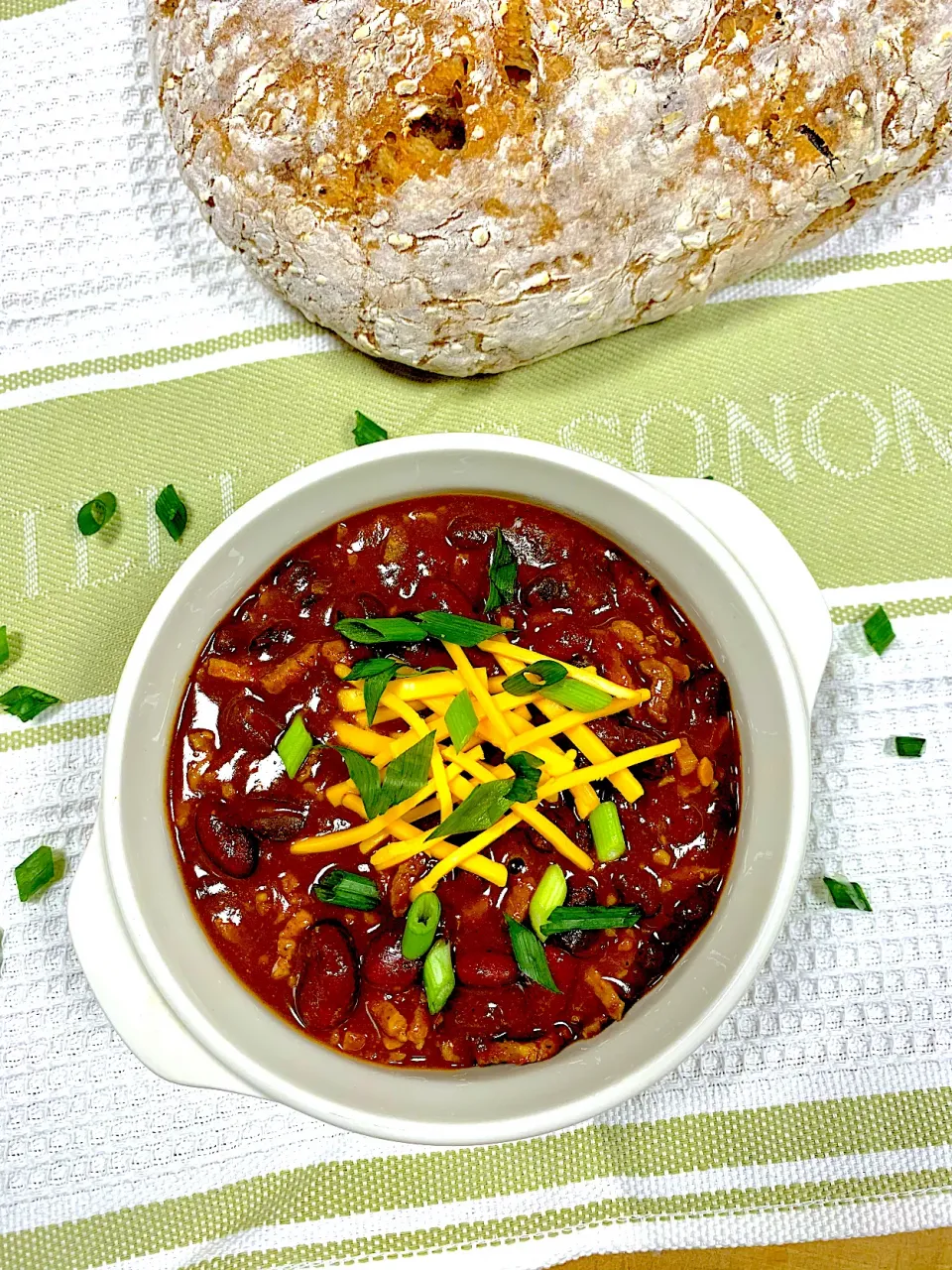 Snapdishの料理写真:Kidney Bean, Black Bean And Pork Chili|gonbenさん